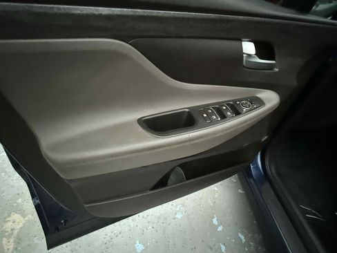 Used 2020 Hyundai Santa Fe SE image 92