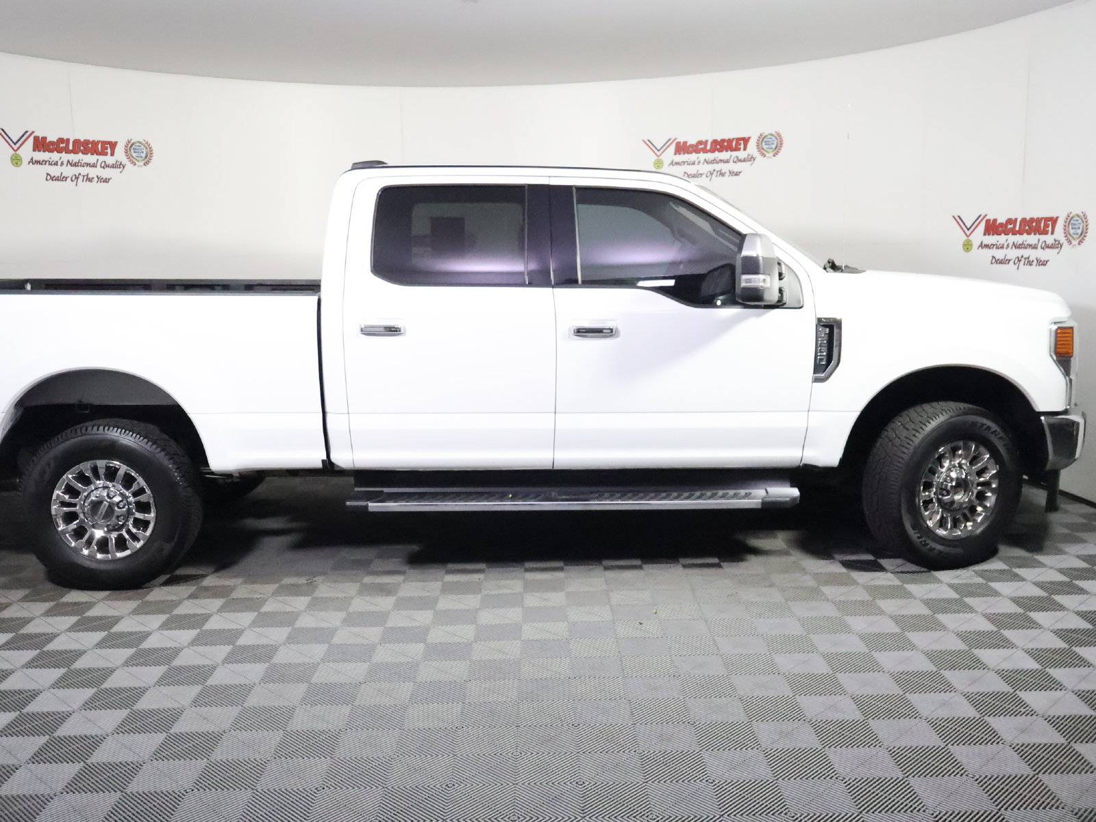 Used 2020 Ford F250 XLT w/ XLT Premium Package AWD/4WD image 3