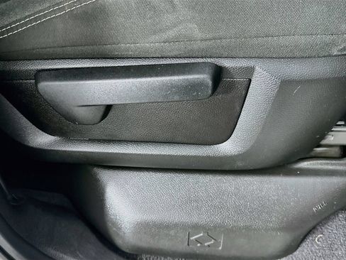 Used 2025 RAM 2500 Big Horn AWD/4WD image 22