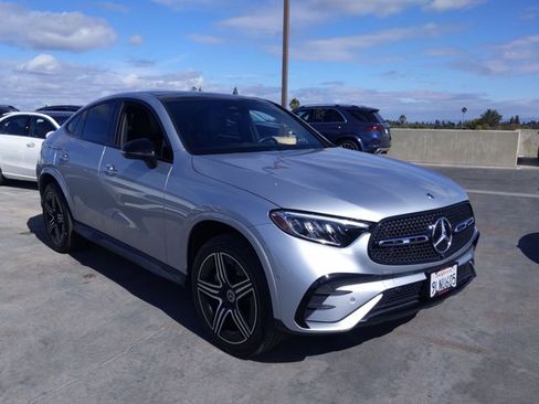 Used 2024 Mercedes-Benz GLC 300 4MATIC image 3