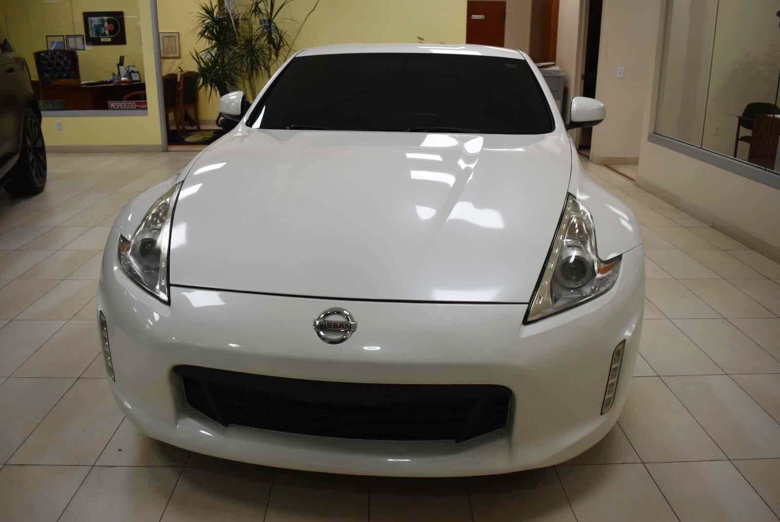 Used 2014 Nissan 370Z Coupe RWD image 9