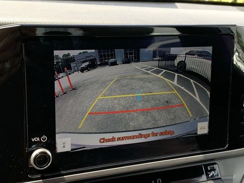 Used 2026 Toyota Camry SE FWD image 22