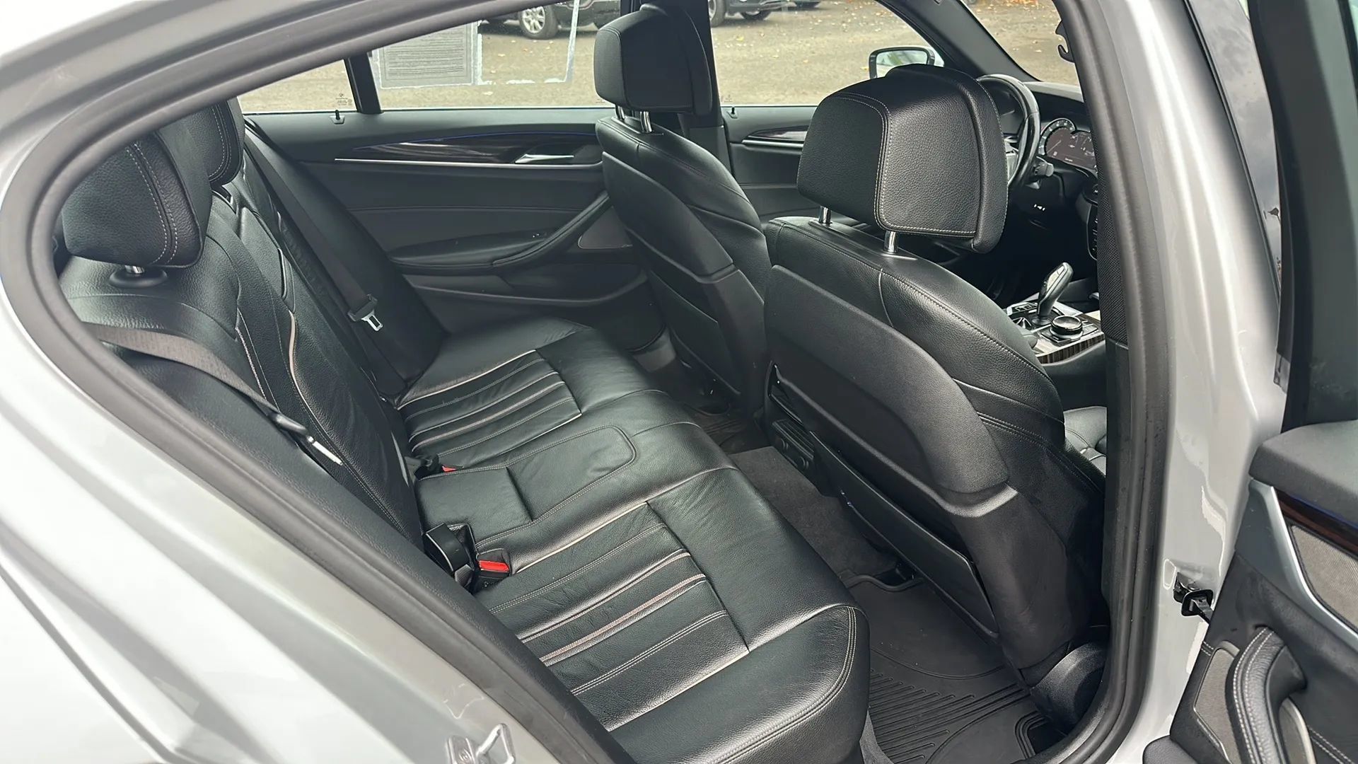 Used 2017 BMW 530i xDrive AWD/4WD image 15