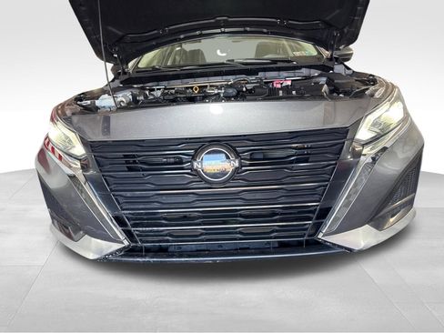 Used 2024 Nissan Altima 2.5 SV FWD image 21