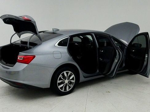 Used 2023 Chevrolet Malibu LT FWD image 13