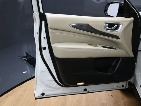 Used 2019 INFINITI QX60 Luxe w/ Essential Package FWD image 39