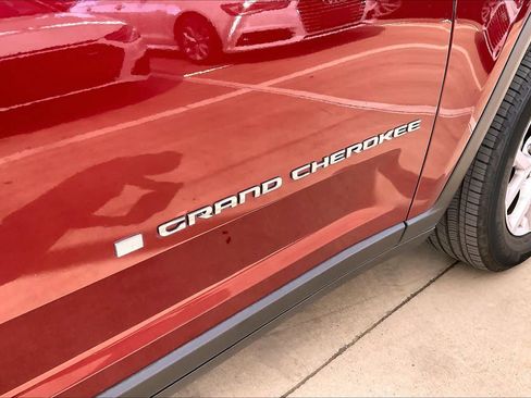 Used 2022 Jeep Grand Cherokee Limited RWD image 10
