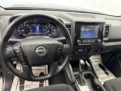 Used 2024 Nissan Frontier SV w/ SV Convenience Package image 9