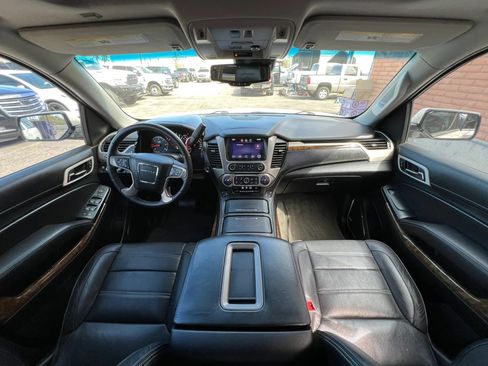 Used 2015 GMC Yukon Denali w/ Touring Package AWD/4WD image 27