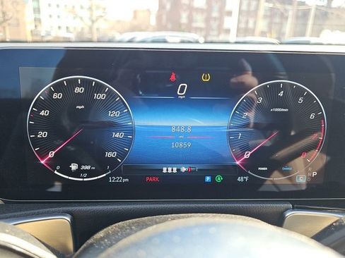 Certified 2025 Mercedes-Benz GLB 250 4MATIC image 16