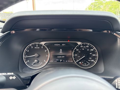 Used 2025 Nissan Pathfinder SV AWD/4WD image 20