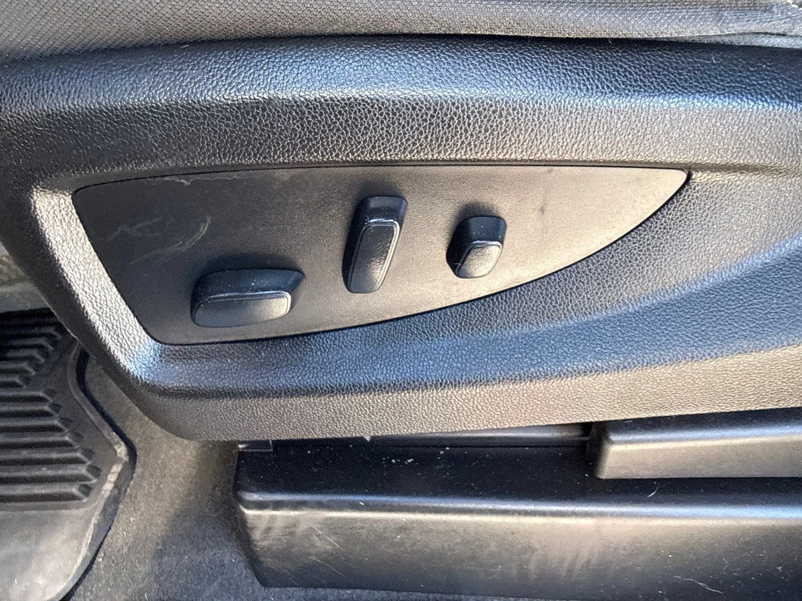 Used 2019 Chevrolet Silverado 1500 LT w/ All Star Edition AWD/4WD image 33