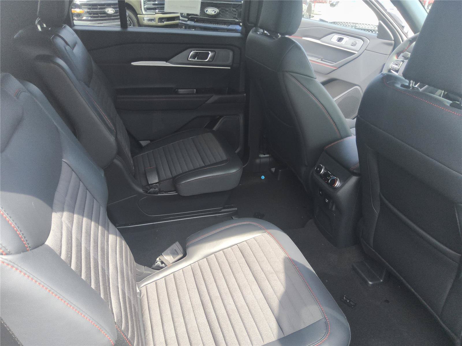 New 2027 Ford Explorer ST-Line w/ Premium Package RWD image 21