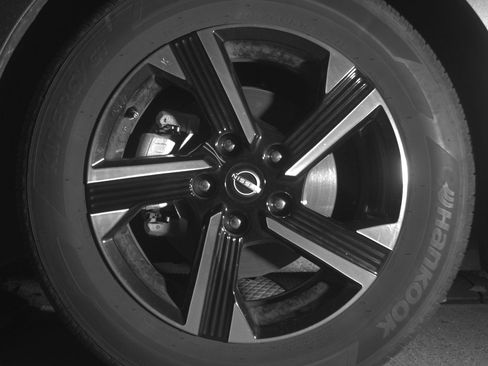 Used 2025 Nissan Sentra SV image 12