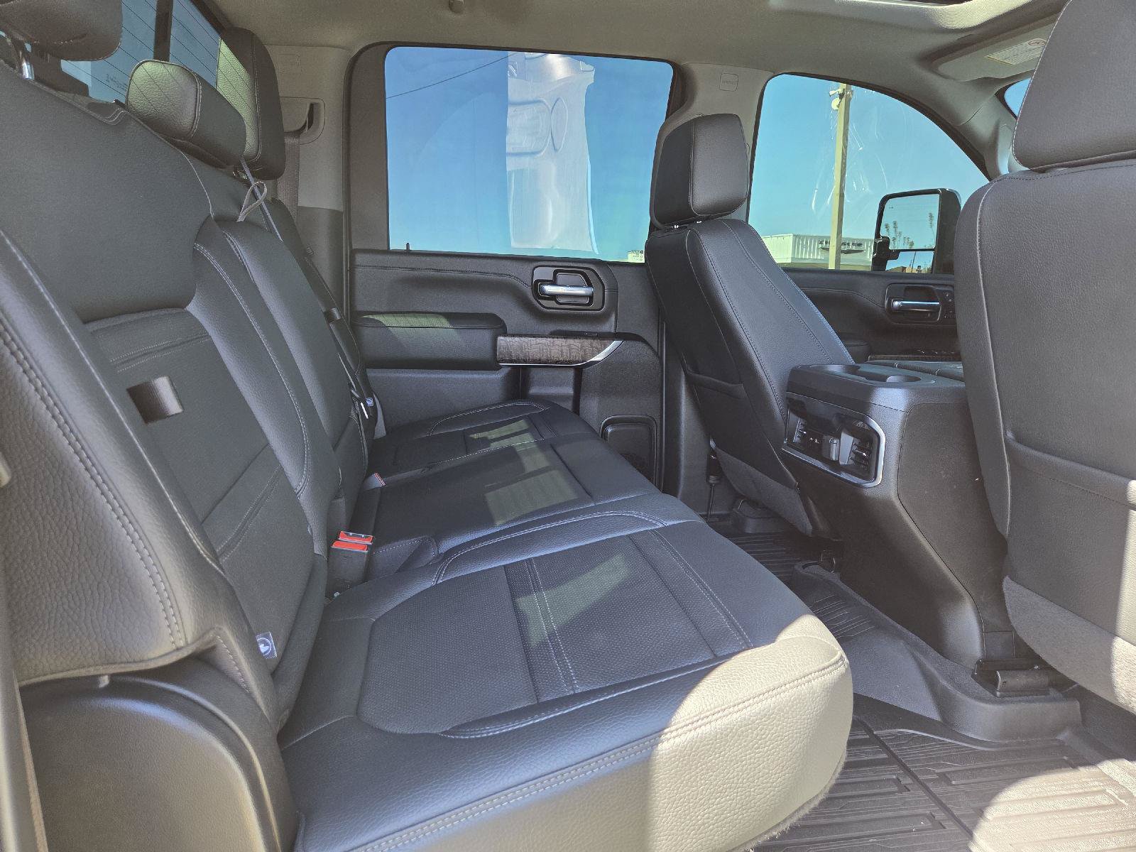 Used 2022 GMC Sierra 2500 Denali w/ Denali Ultimate Package AWD/4WD image 38