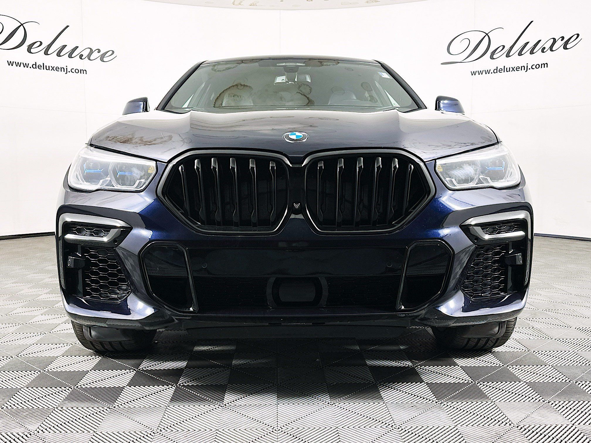 Used 2022 BMW X6 M50i AWD/4WD image 2
