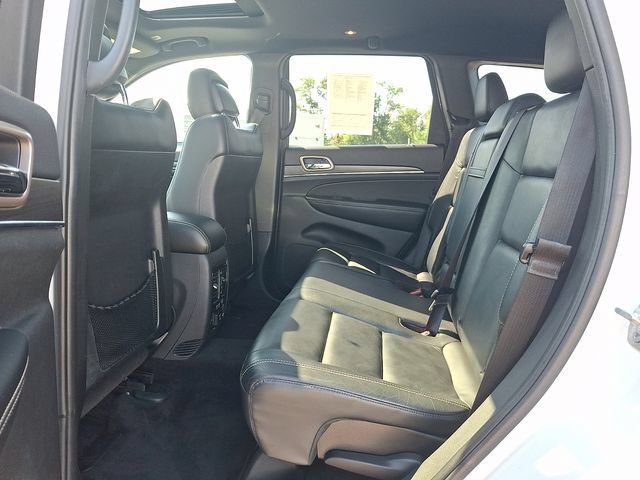 Used 2017 Jeep Grand Cherokee Limited AWD/4WD image 10