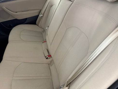 Used 2017 Hyundai Sonata SE FWD image 24