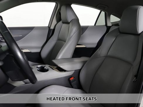 Used 2022 Toyota Venza XLE AWD/4WD image 6