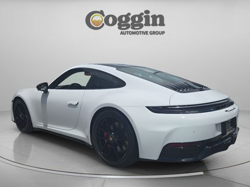 Used 2026 Porsche 911 Carrera GTS RWD image 3