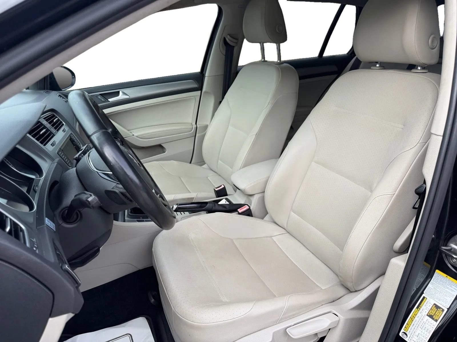 Used 2015 Volkswagen Golf TDI SEL FWD image 10