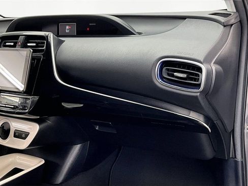 Used 2016 Toyota Prius Three Touring image 16