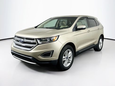 Used 2017 Ford Edge SEL w/ Equipment Group 201A AWD/4WD image 3