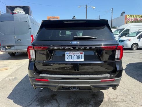 Used 2025 Ford Explorer ST-Line w/ ST-Line Street Pack AWD/4WD image 6