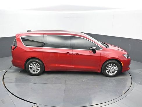 New 2025 Chrysler Voyager LX image 50