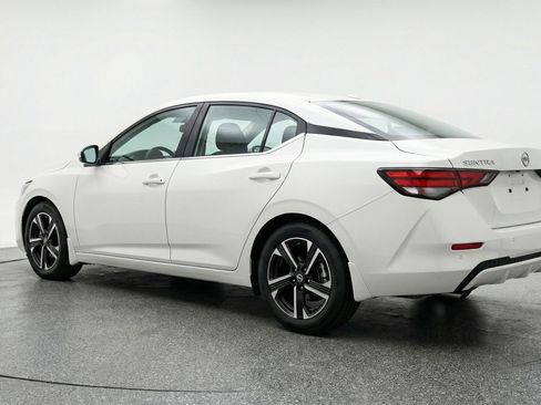 Used 2025 Nissan Sentra SV image 6
