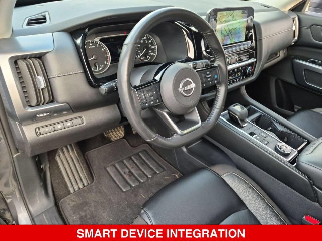 Used 2023 Nissan Pathfinder SL AWD/4WD image 17