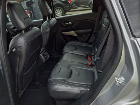 Used 2017 Jeep Cherokee High Altitude image 6