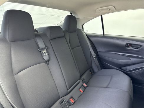 Used 2023 Toyota Corolla LE image 34