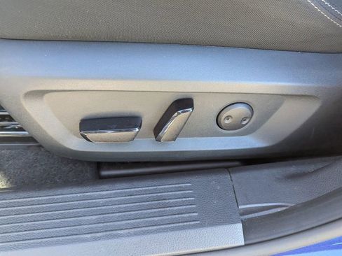 Used 2023 Nissan Rogue SV image 17