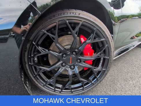 Used 2024 Chevrolet Corvette Stingray Preferred Cpe w/ Z51 Performance Package RWD image 30