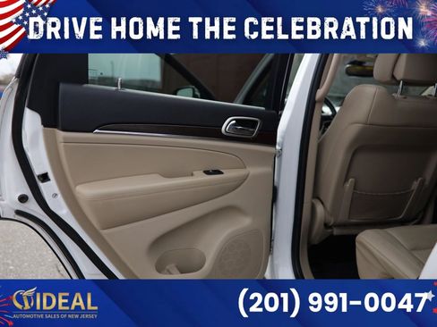 Used 2017 Jeep Grand Cherokee Limited w/ Luxury Group II RWD image 24