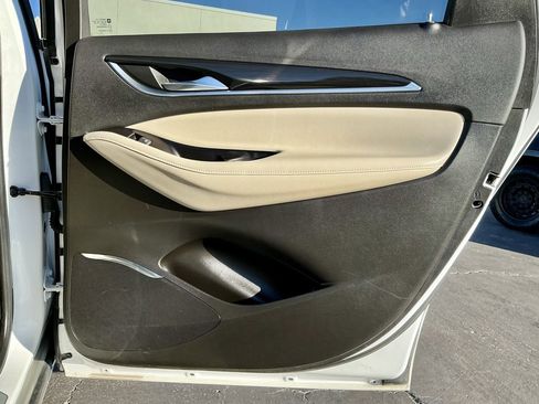 Used 2020 Buick Enclave Essence image 25