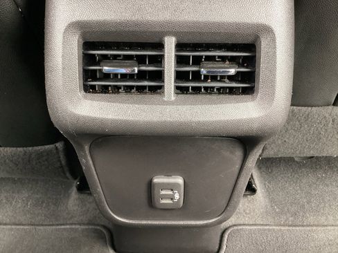Used 2024 Chevrolet Equinox RS FWD image 29