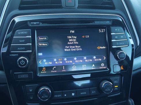 Used 2016 Nissan Maxima 3.5 SV image 22