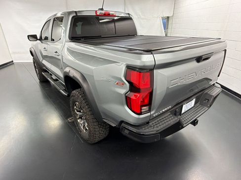 Used 2024 Chevrolet Colorado ZR2 w/ ZR2 Convenience Package III AWD/4WD image 3