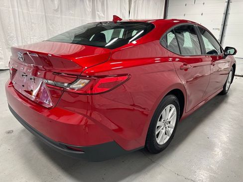 Used 2026 Toyota Camry LE FWD image 7