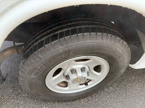 Used 2003 Chevrolet Express 1500 image 13