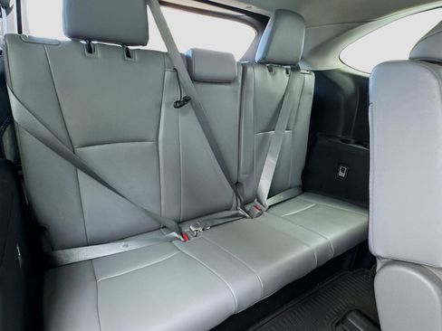 Used 2021 Toyota Highlander XLE image 20