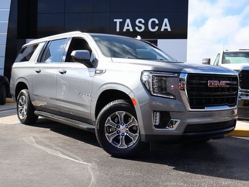 Used 2022 GMC Yukon XL SLE w/ Gmc Pro Safety Plus Package image 1