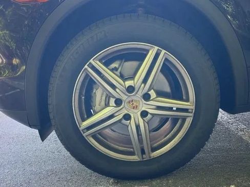 Used 2014 Porsche Cayenne S AWD/4WD image 14