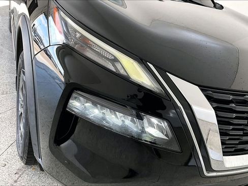 Used 2021 Nissan Rogue S image 38