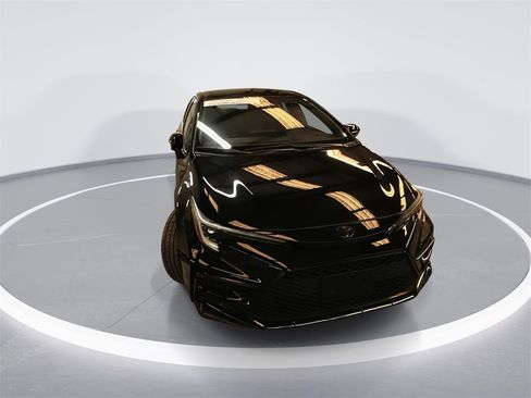 Used 2024 Toyota Corolla SE image 3