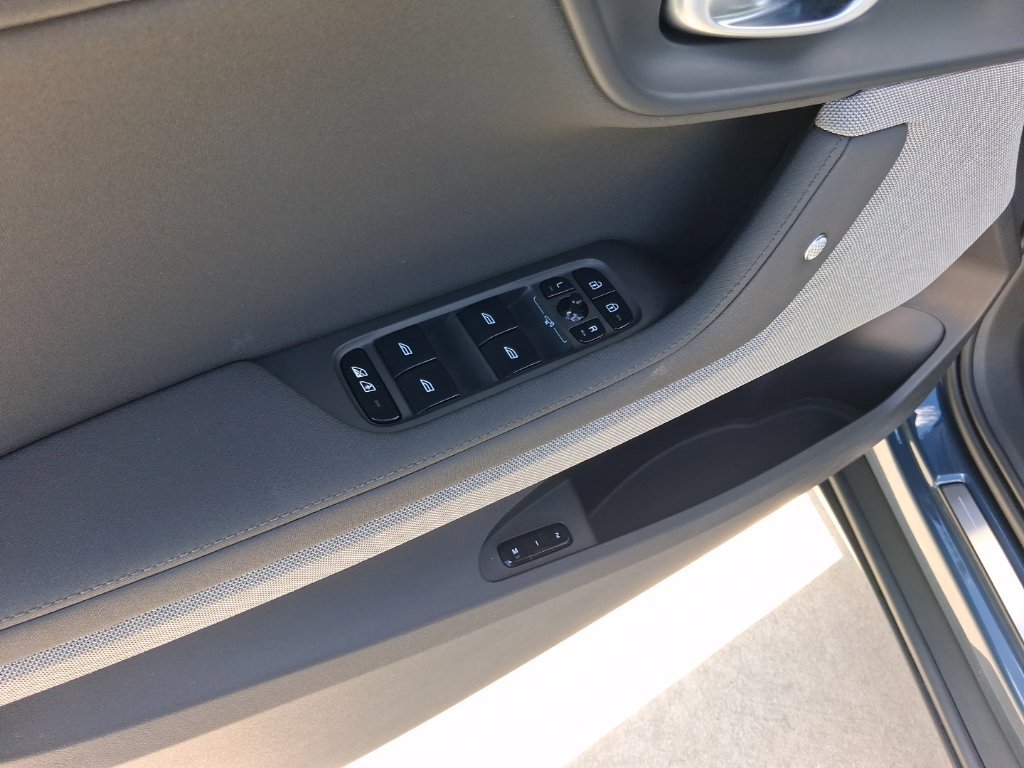 Used 2024 Polestar Polestar 2 AWD/4WD image 16