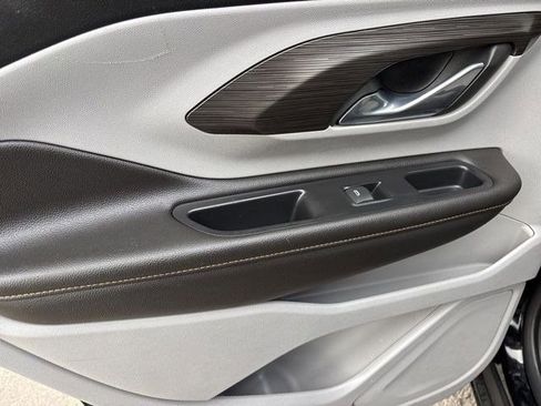 Used 2020 GMC Terrain SLT image 32