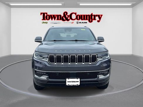 Used 2022 Jeep Wagoneer Series I w/ Convenience Group I AWD/4WD image 2